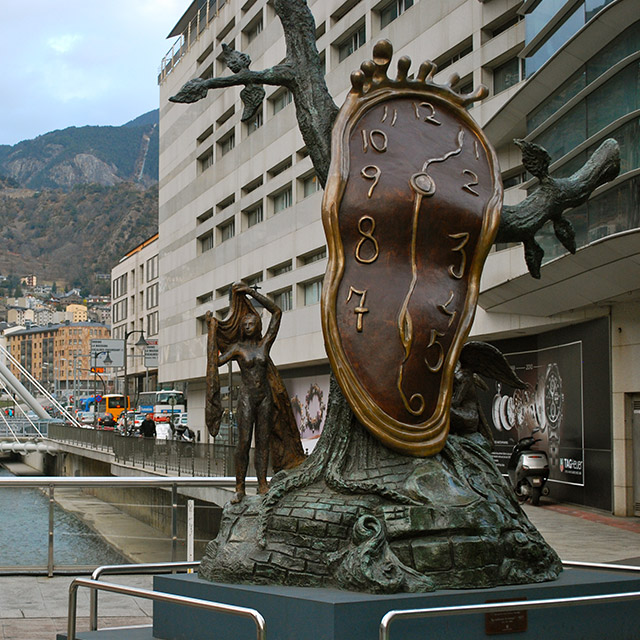 Escultura Noblesse du temps de Salvador Dalí. Autor: Stephen Downes.